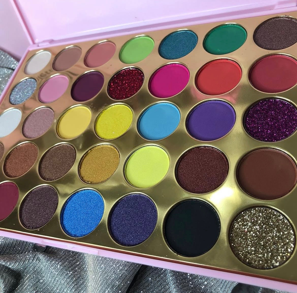IIKANDI Eyeshadow Power Palette